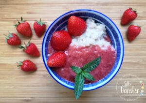 Sommer Porridge TCM Rezept TCM Ernährungsberatung Reisflocken Erdbeeren
